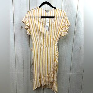 NWT, Rails Brigitte Amber stripe. Flutter sleeve Wrap Dress. Size L